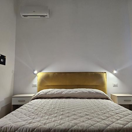 La Casa Di Nina Bed & Breakfast Palermo Bagian luar foto